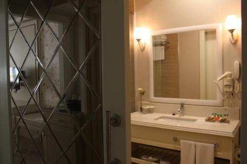 Rezone Health & Oxygen Hotel
