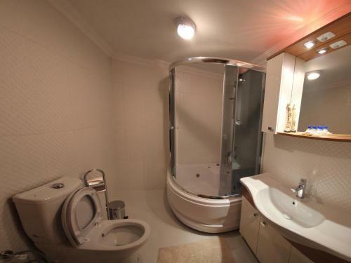 Ucem Hotel Golden Sea