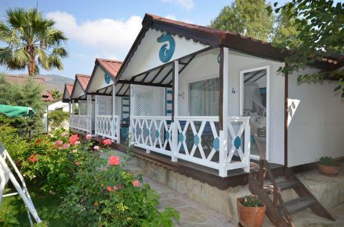 Hostal Bora Bora Marin