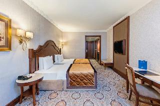 Hotel Elite World Van