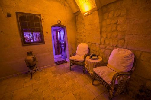 Posada Assiana Cave Hotel