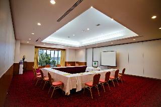 Hotel Holiday Resort & Spa