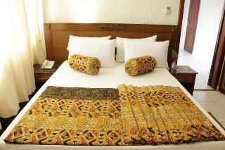 Coconut Grove Sakumono Hotel