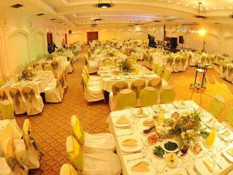 Hotel Golden Crown