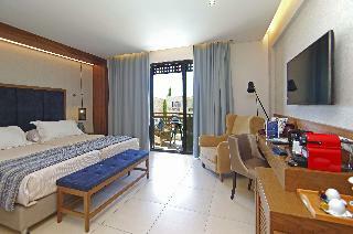 Hotel Mediterranean Village