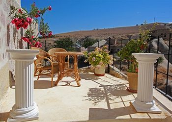 Blue Valley Cave Hotel