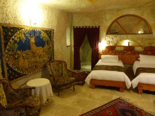 Courtyard Cave Hotel