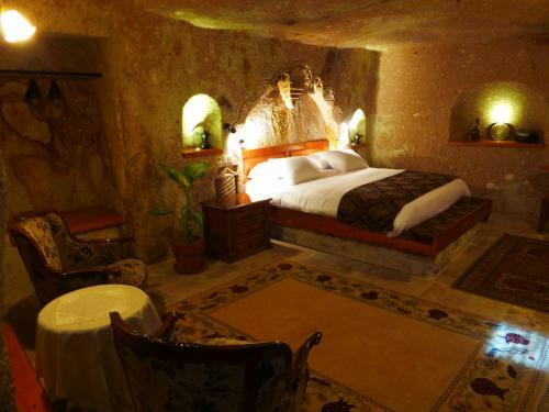 Courtyard Cave Hotel
