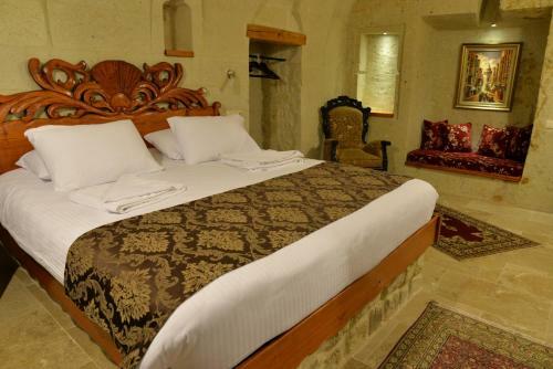 Courtyard Cave Hotel