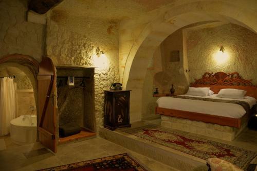 Courtyard Cave Hotel