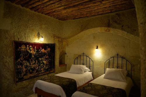 Courtyard Cave Hotel