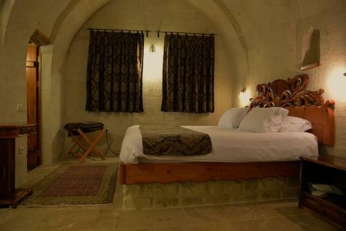 Courtyard Cave Hotel