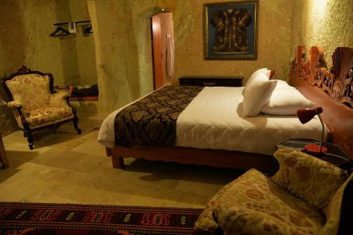 Courtyard Cave Hotel