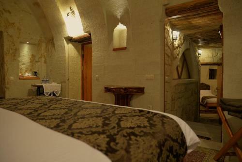 Courtyard Cave Hotel