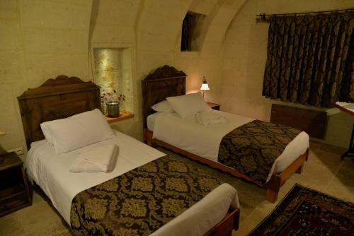 Courtyard Cave Hotel