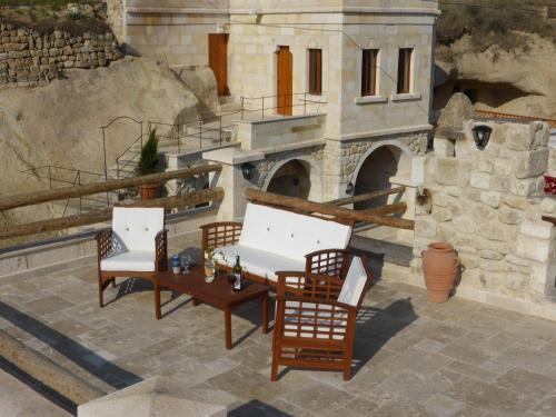 Courtyard Cave Hotel