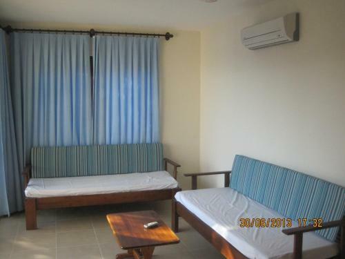 �zg�r Apart