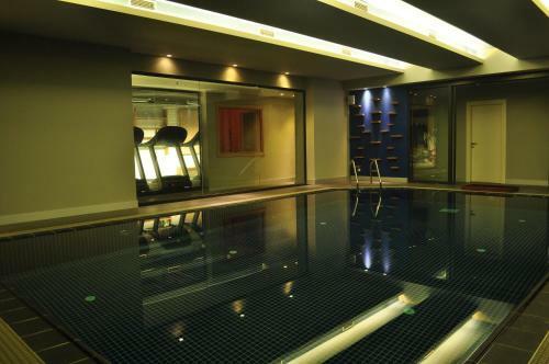Wes Hotel