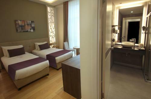 Wes Hotel