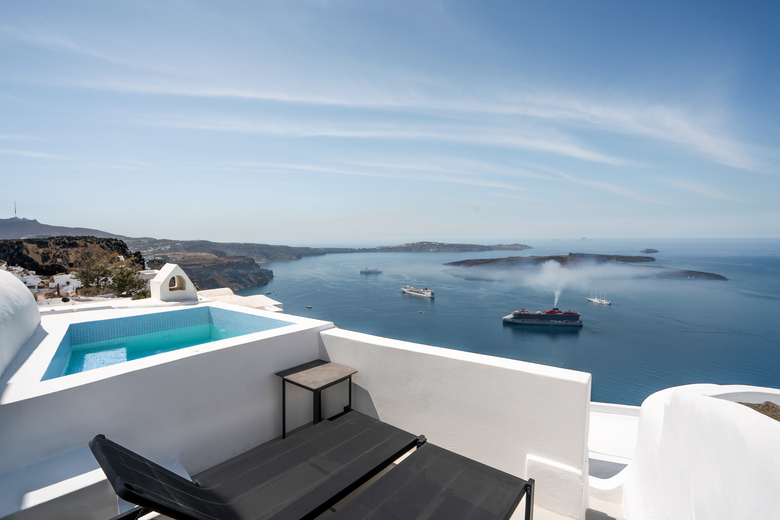 Hotel Aqua Luxury Suites