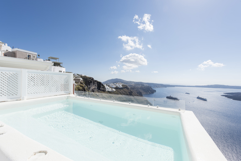 Hotel Aqua Luxury Suites