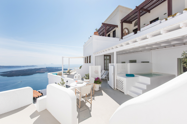 Hotel Aqua Luxury Suites