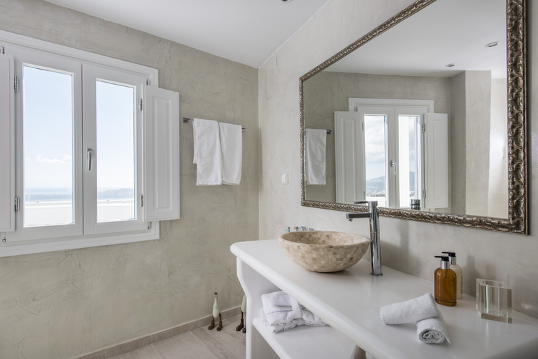 Hotel Aqua Luxury Suites