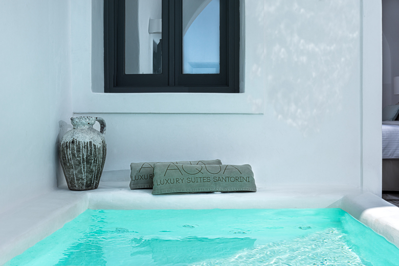 Hotel Aqua Luxury Suites