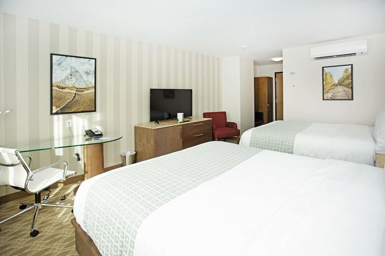 Hotel Wyndham Garden Calgary Airport
