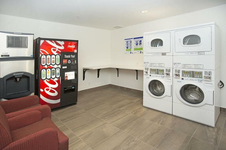 Hotel Wyndham Garden Calgary Airport
