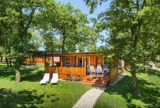 Hotel Valkanela Camping