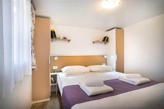 Hotel Valkanela Camping
