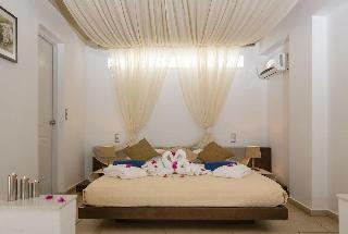 Antinea Hotel Suites And Spa