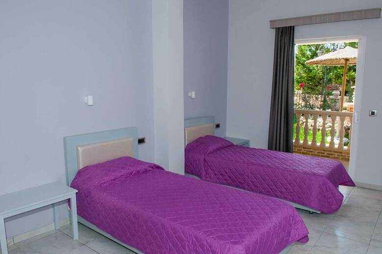 Apartamentos Tom & John Center