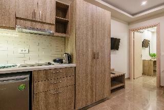 Remezzo Apartments & Studios