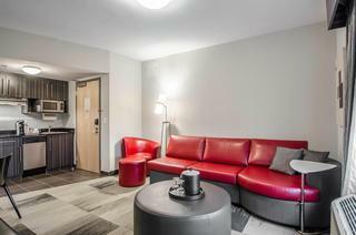 Hotel Best Western Plus Airport Inn Suites