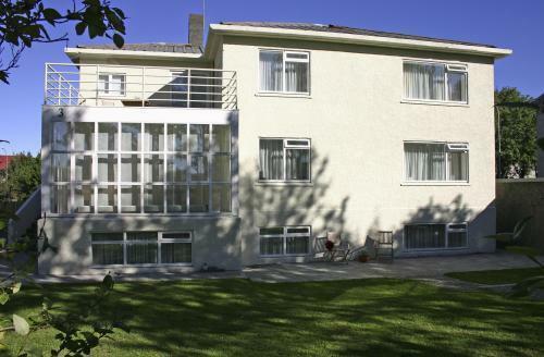 Hotel Alba Guesthouse