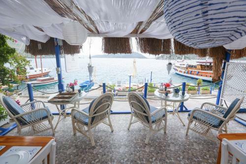 Blue Bosprina Hotel