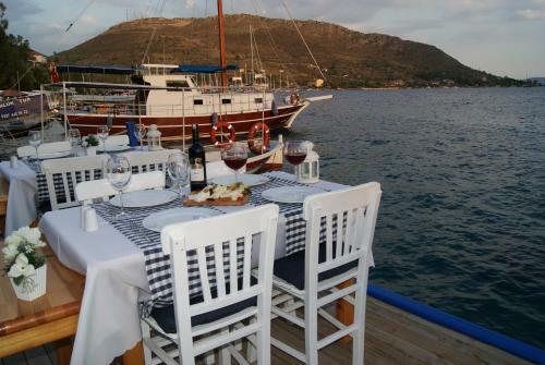 Blue Bosprina Hotel