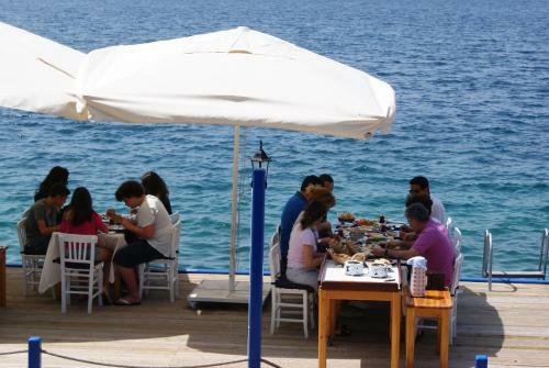 Blue Bosprina Hotel