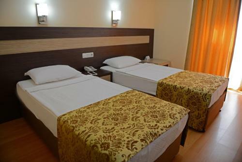 Hotel Lonicera World