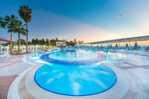 Hotel Lonicera World