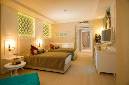 Adenya Hotel & Resort