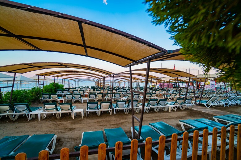 Hotel Senza The Inn Resort & Spa