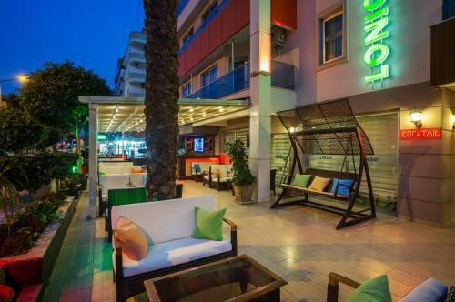 Lonicera City Hotel