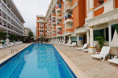 Hotel Antik Roman Palace