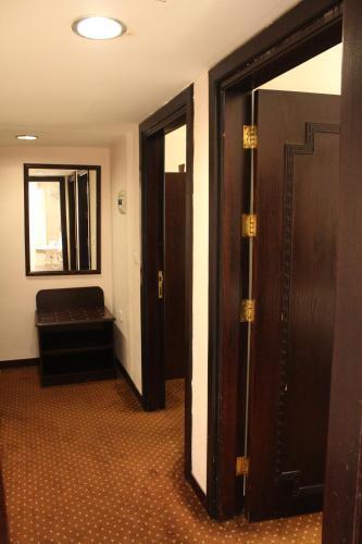 Al Fanar Palace Hotel