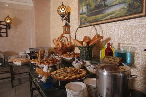Al Fanar Palace Hotel