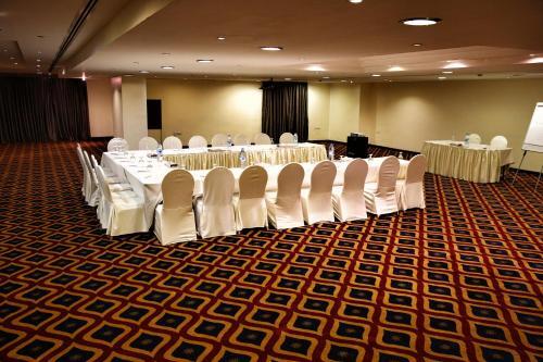 Al Fanar Palace Hotel