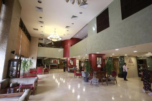 Al Fanar Palace Hotel